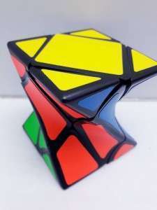 مكعب روبيك سحري 